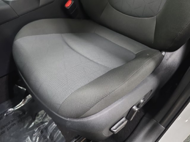 Certified 2025 Toyota RAV4 XLE AWD/4WD image 24