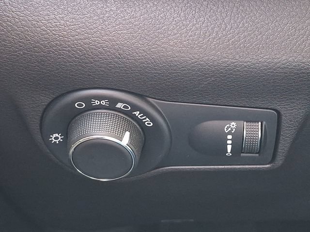 Used 2025 Jeep Compass Sport AWD/4WD image 23
