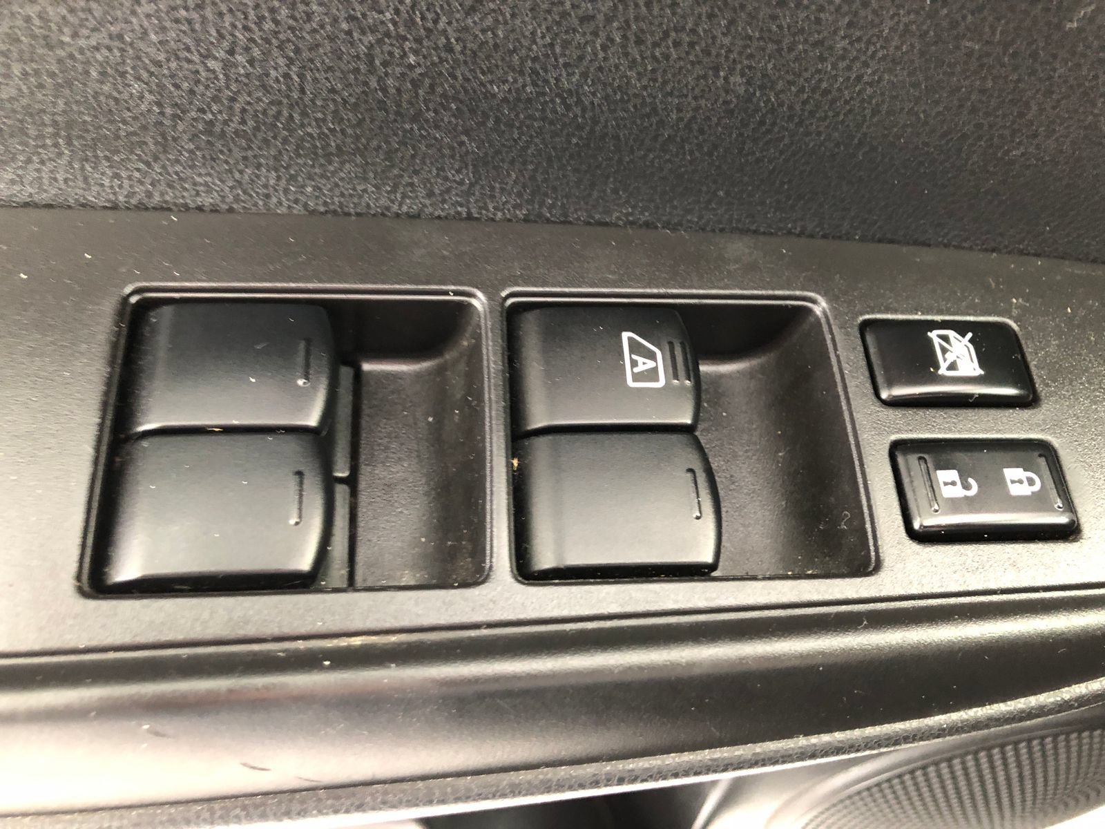 Used 2017 Nissan Versa Note SV FWD image 30