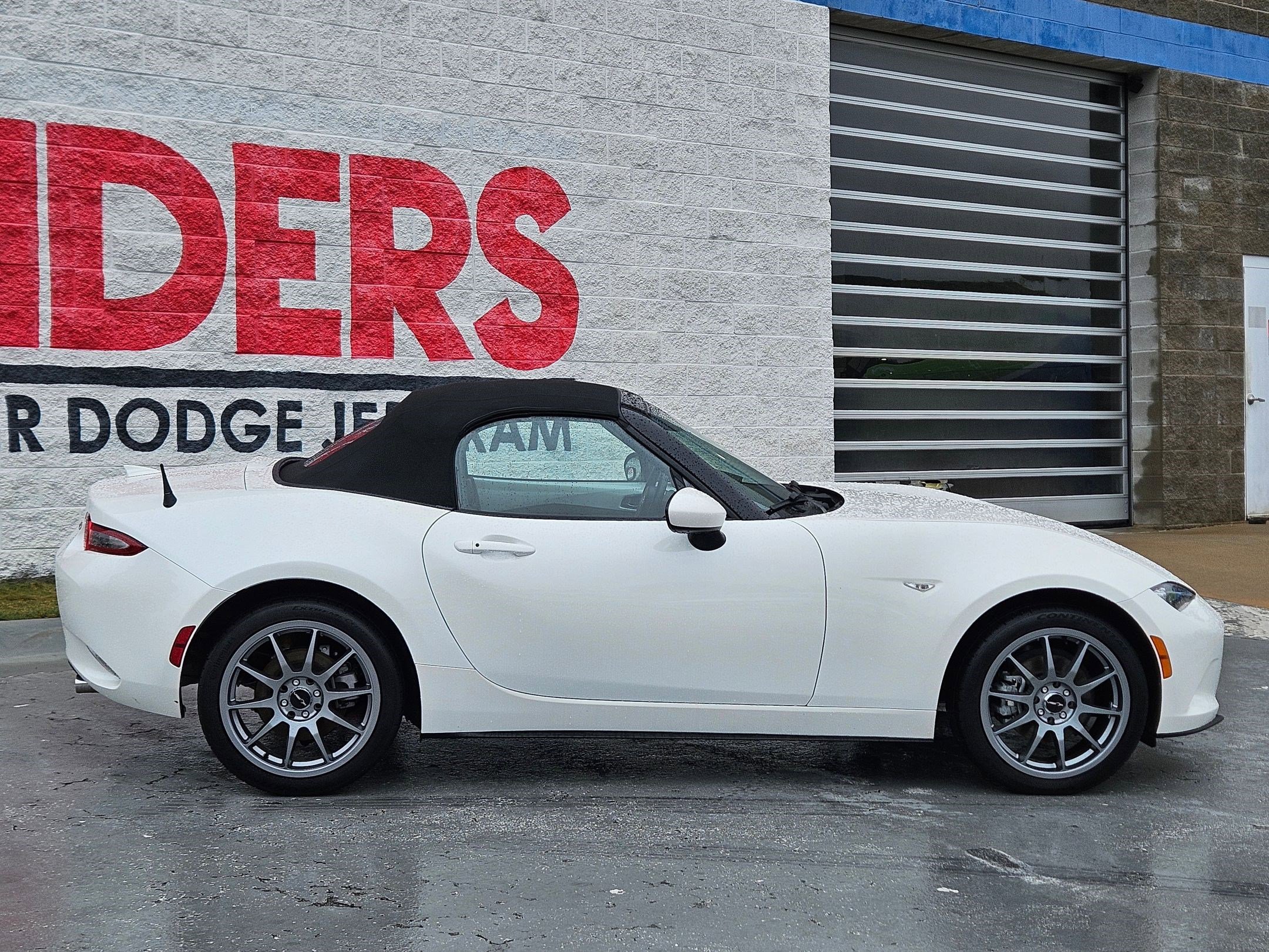 Used 2023 MAZDA MX-5 Miata Grand Touring image 8