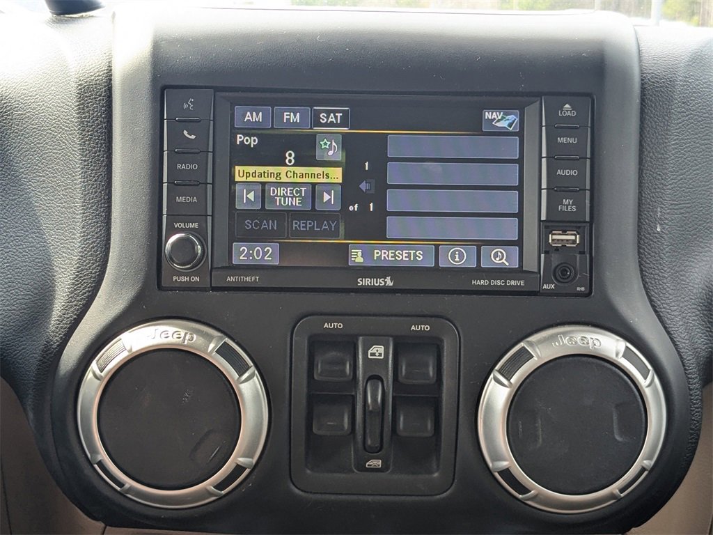 Used 2017 Jeep Wrangler Unlimited Rubicon w/ Connectivity Group image 20