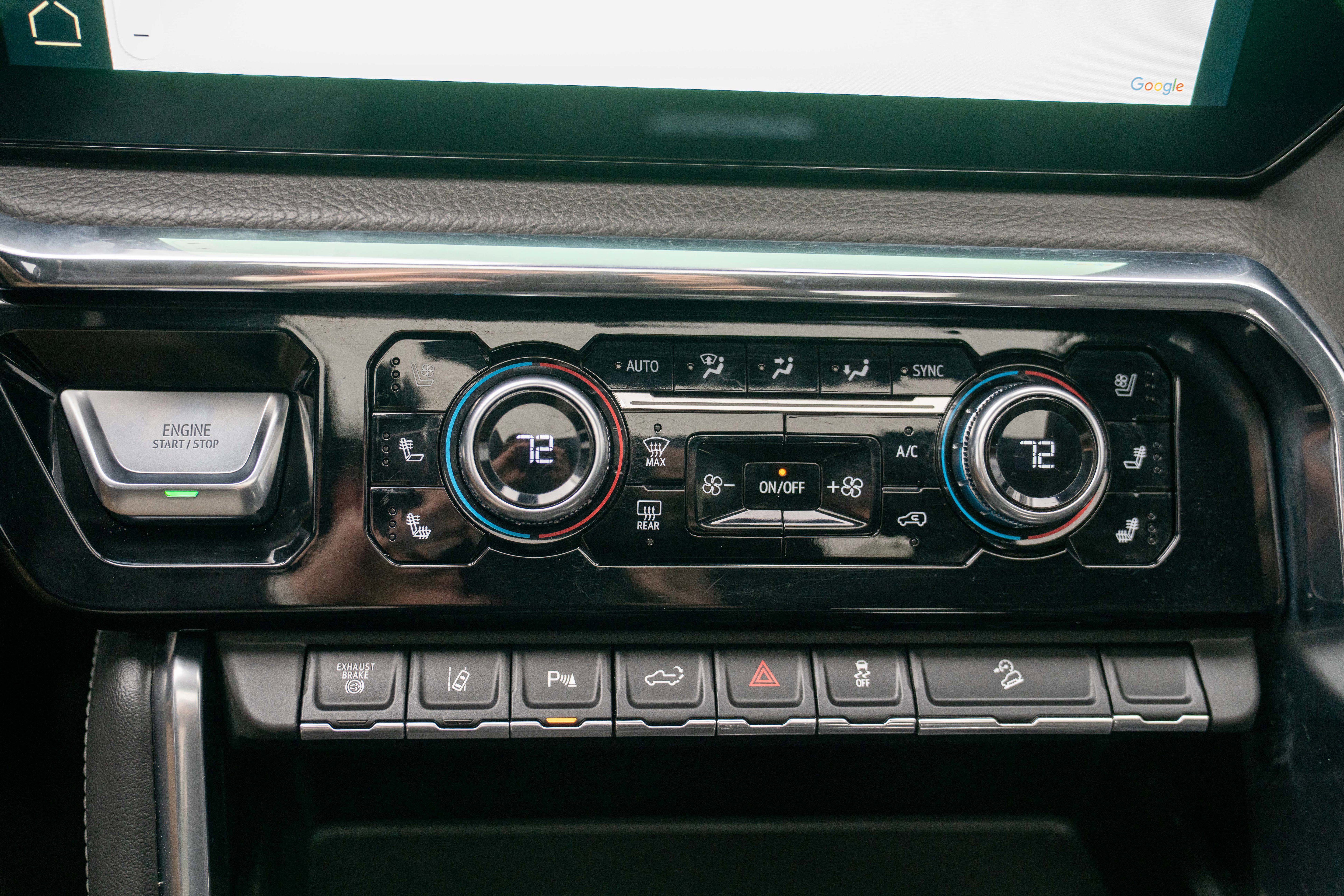 Used 2024 GMC Sierra 3500 Denali w/ Denali Reserve Package image 25