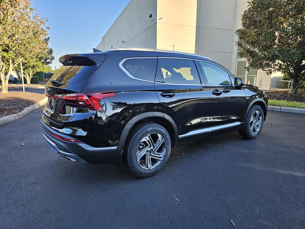 Used 2022 Hyundai Santa Fe SEL FWD image 3