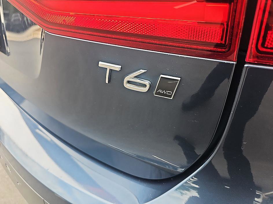 Used 2018 Volvo V90 T6 Cross Country w/ Convenience Package AWD/4WD image 9