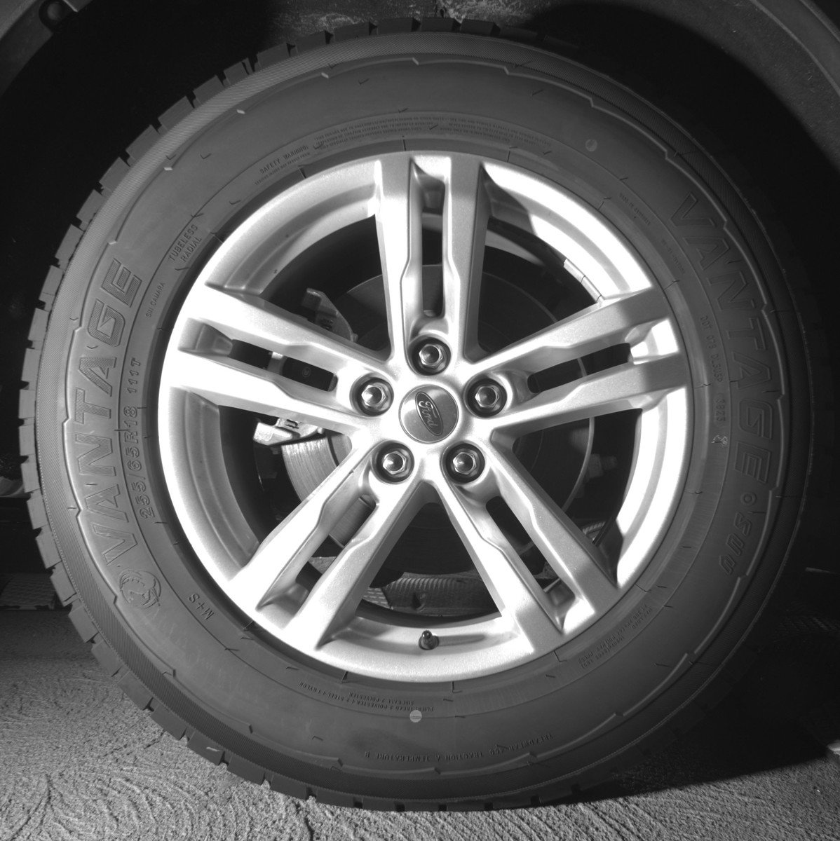 Used 2024 Ford Explorer XLT w/ Equipment Group 202A image 15