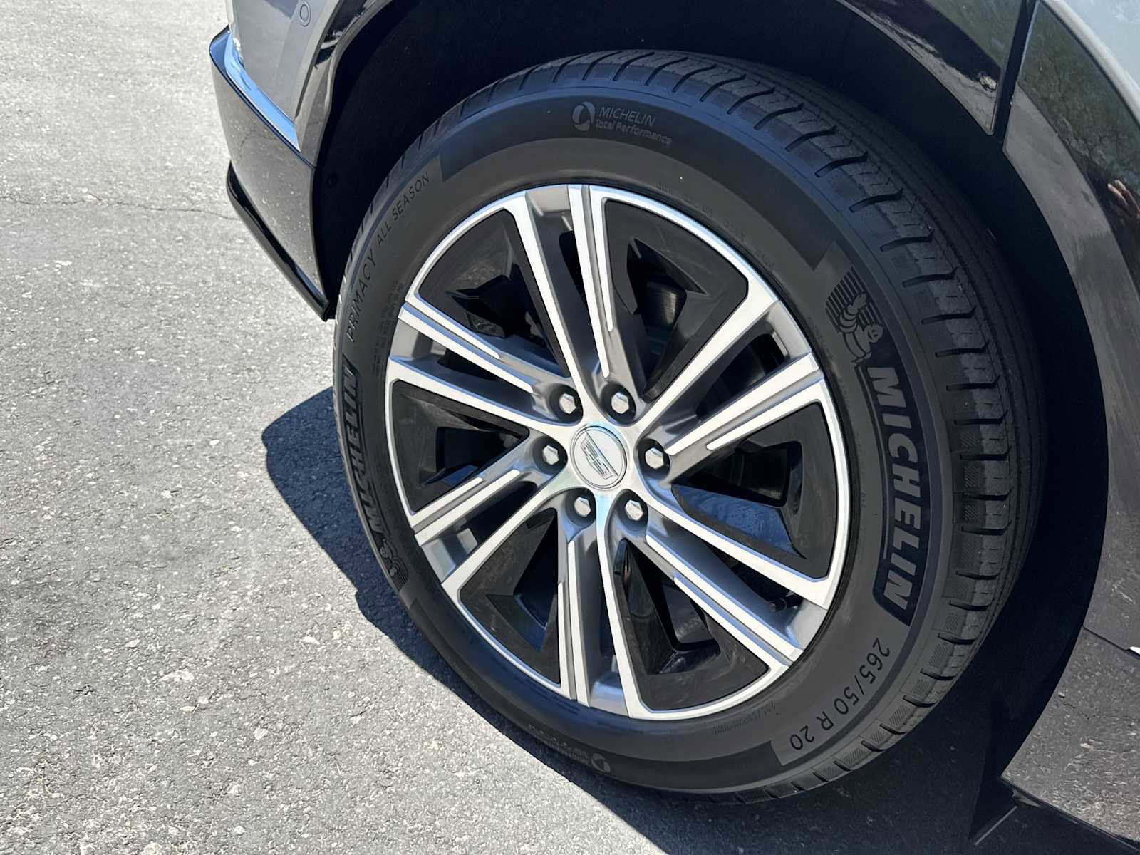 Used 2024 Cadillac Lyriq Luxury RWD image 9