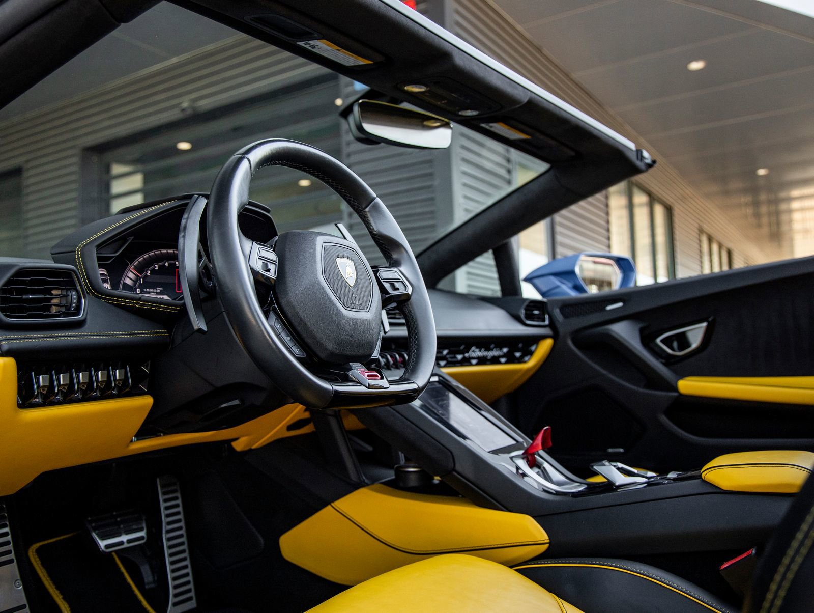 Used 2020 Lamborghini Huracan EVO image 26