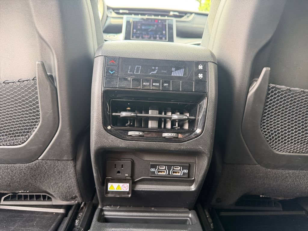 Used 2023 Jeep Grand Cherokee L Laredo AWD/4WD image 19