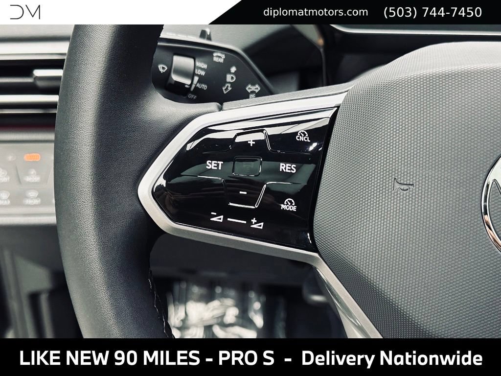 Used 2024 Volkswagen ID.4 Pro S AWD/4WD image 29