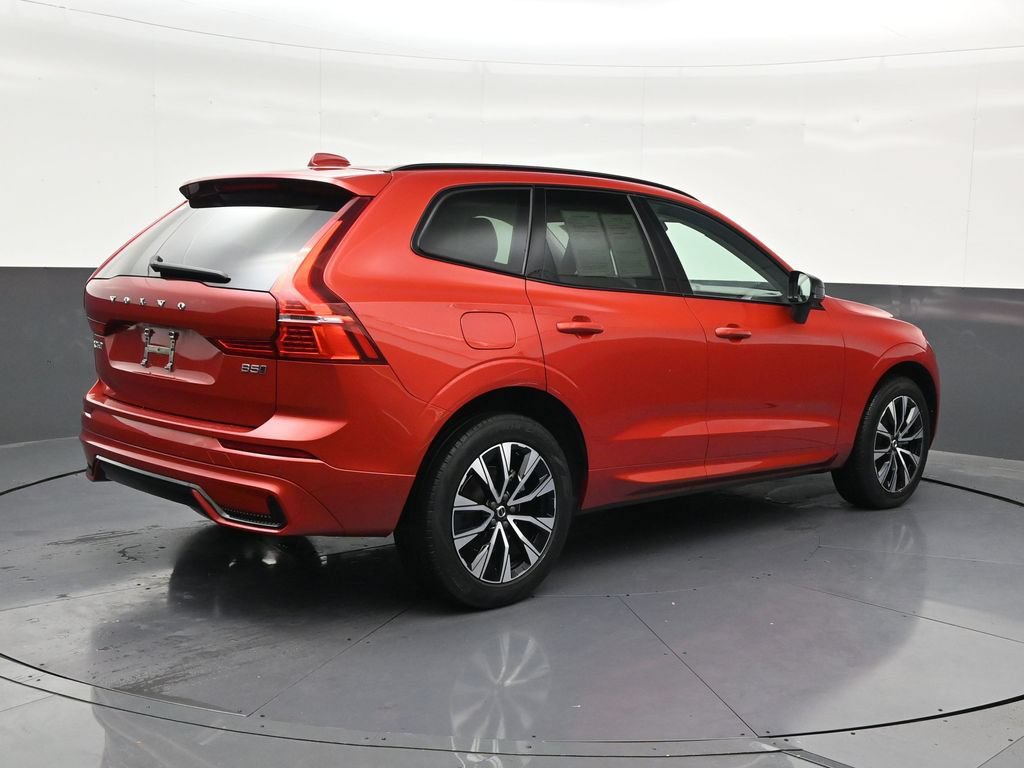 Used 2024 Volvo XC60 B5 Core AWD/4WD image 6