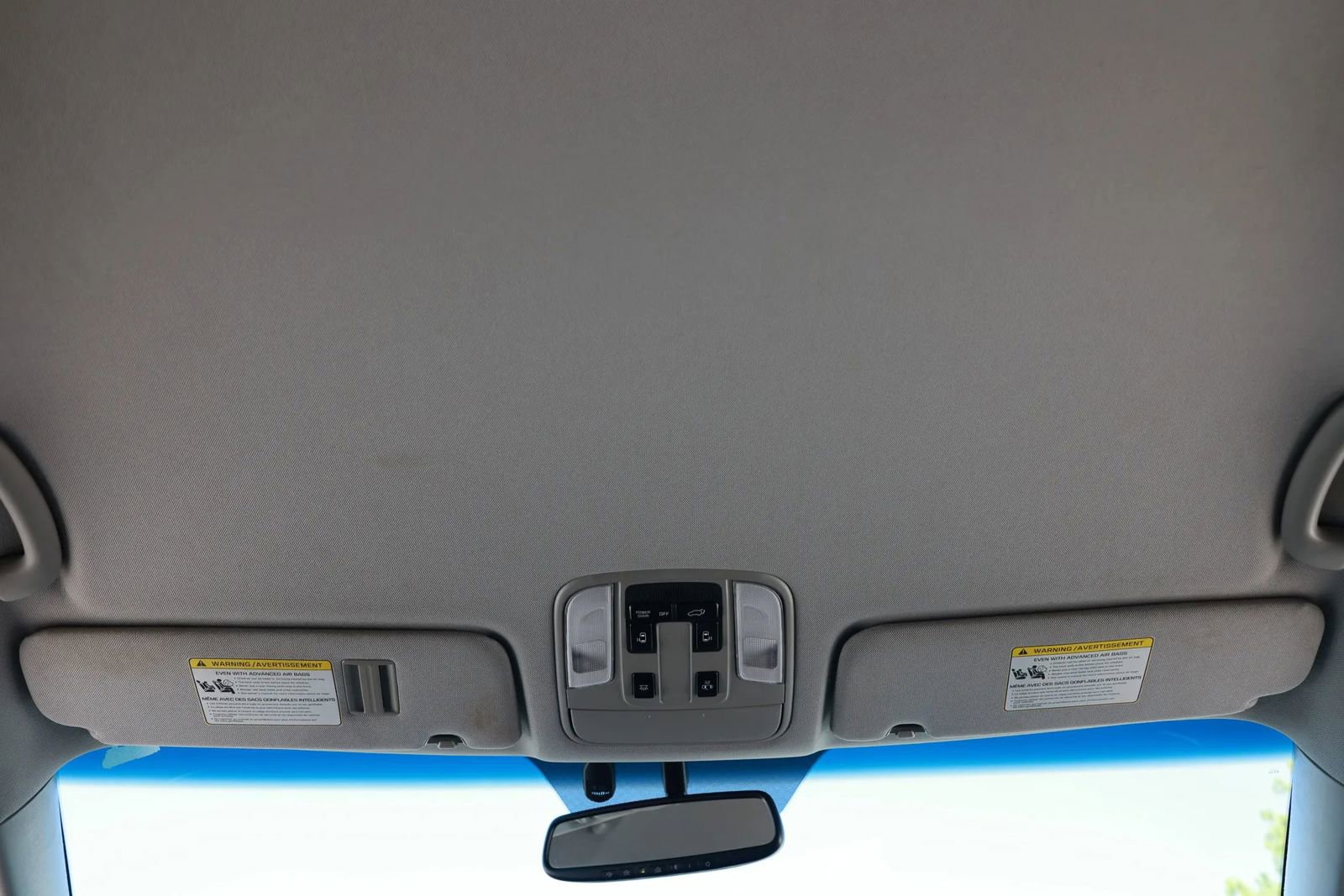 Used 2015 Kia Sedona EX image 25