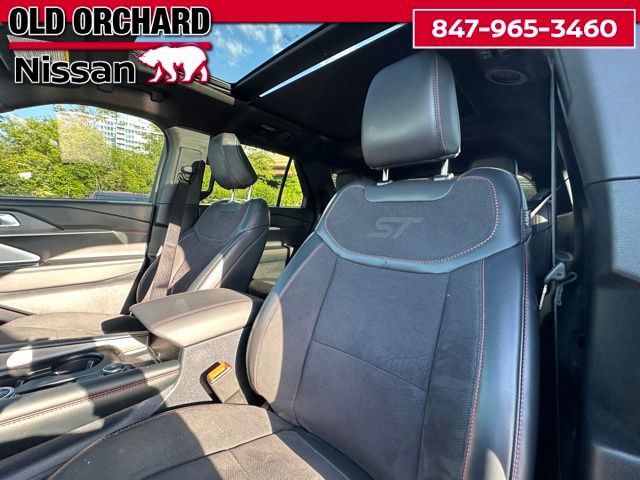 Used 2025 Ford Explorer ST AWD/4WD image 11
