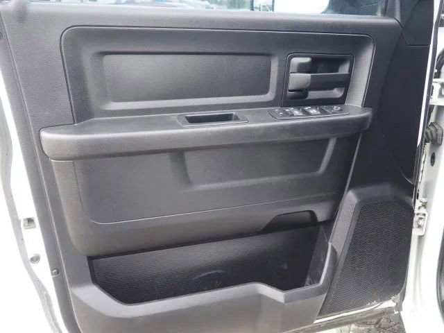 Used 2016 RAM 2500 Tradesman w/ Chrome Appearance Group image 4