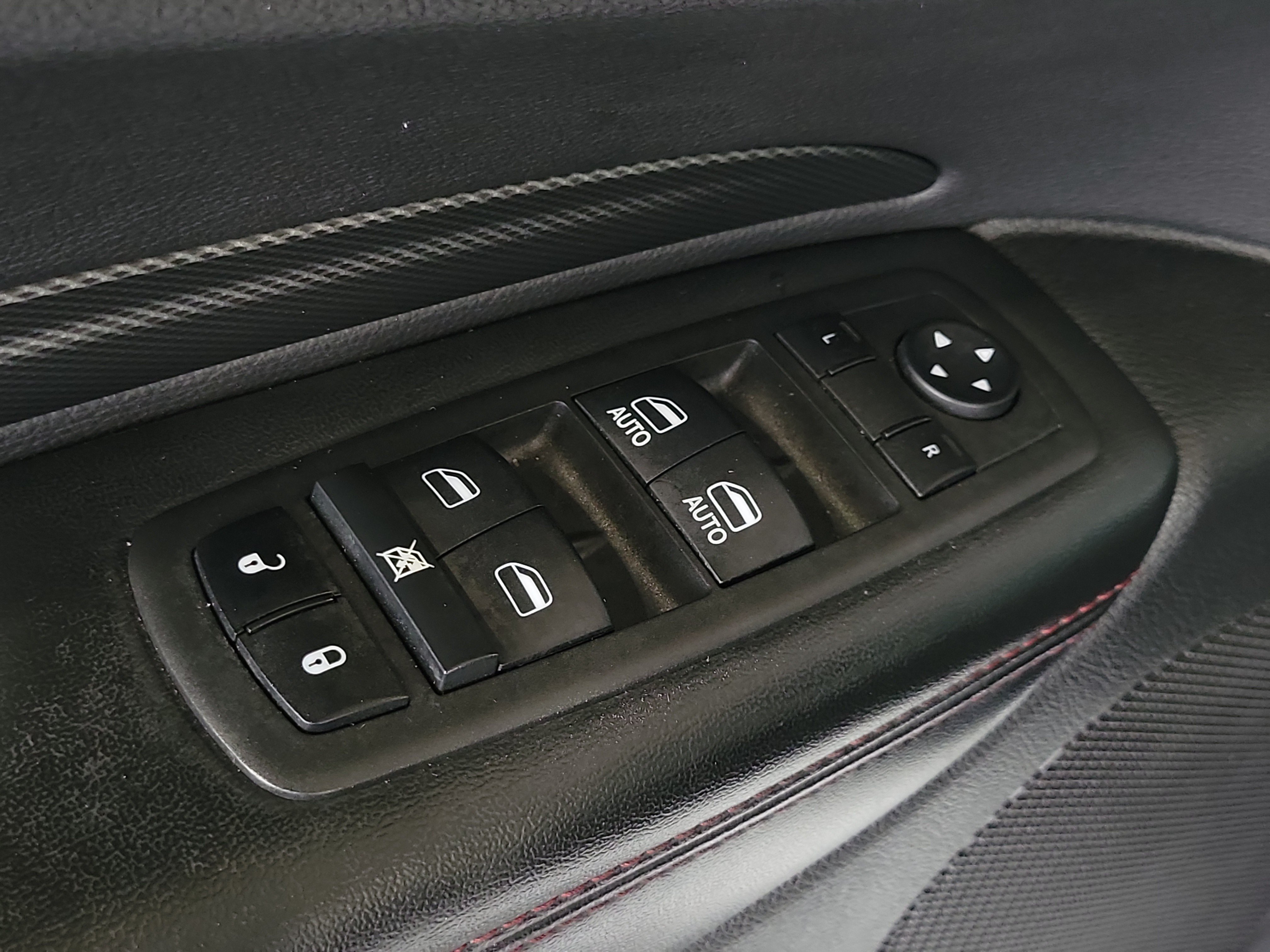 Used 2022 Dodge Durango R/T RWD image 16