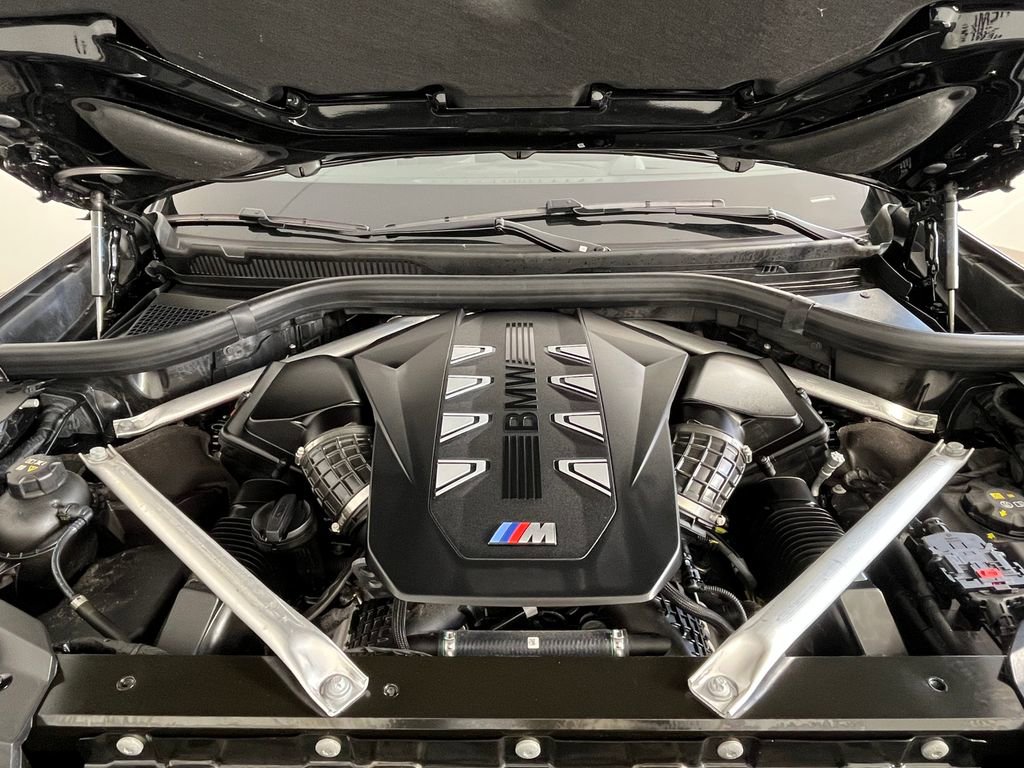 Certified 2025 BMW X7 M60i AWD/4WD image 13