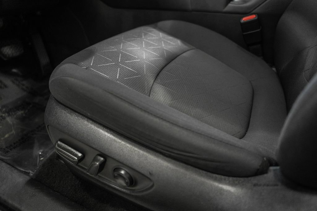 Used 2023 Toyota RAV4 XLE image 33