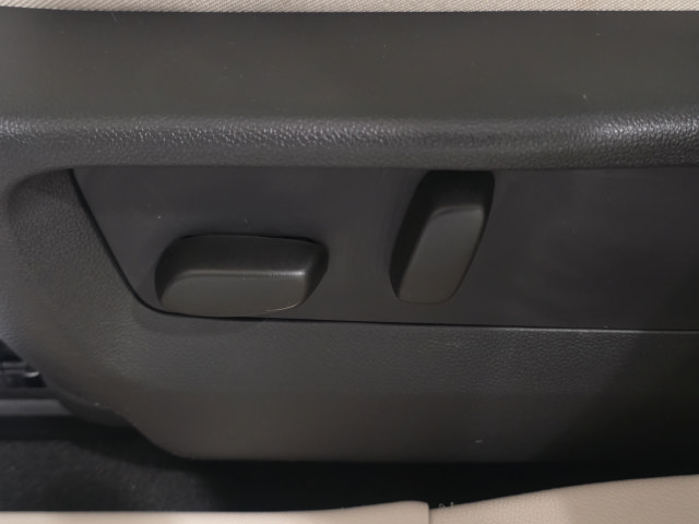 Used 2023 Buick Envision Avenir AWD/4WD image 13