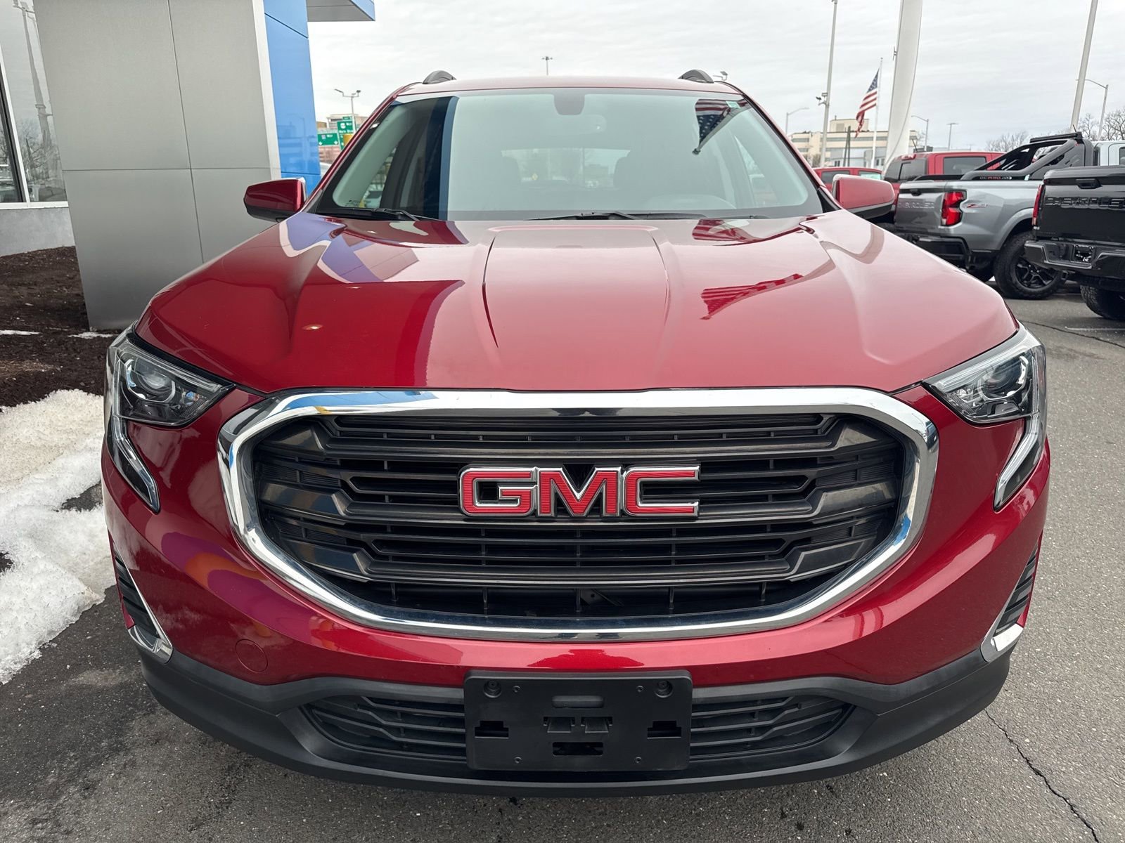Used 2018 GMC Terrain SLE w/ Driver Convenience Package image 3
