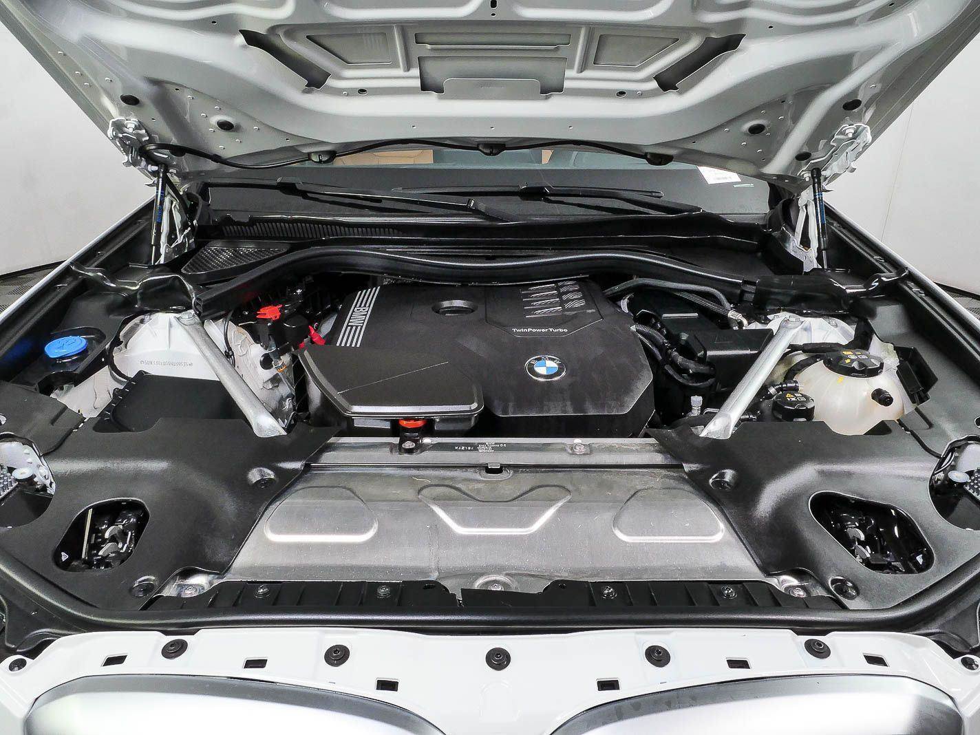 Used 2025 BMW X4 xDrive30i AWD/4WD image 35
