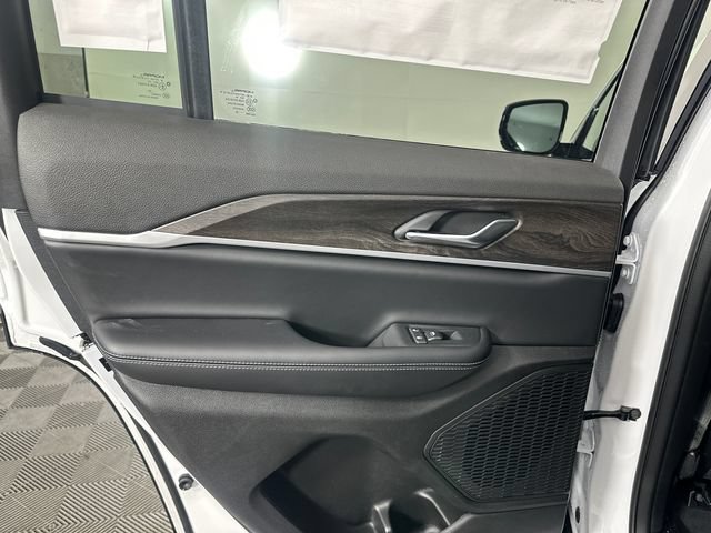 New 2026 Jeep Grand Cherokee Altitude AWD/4WD image 11