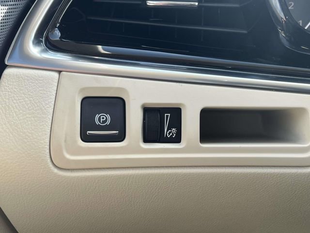 Certified 2023 Cadillac XT6 Premium Luxury image 26