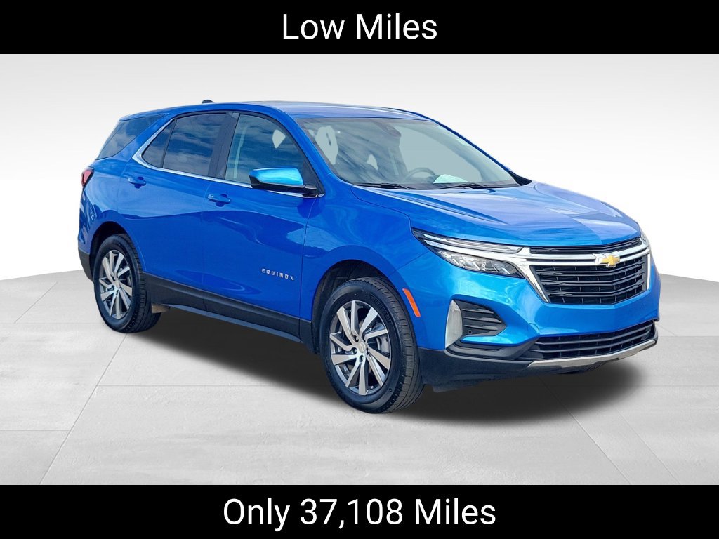 Used 2024 Chevrolet Equinox LT w/ LPO, Floor Liner Package AWD/4WD image 2