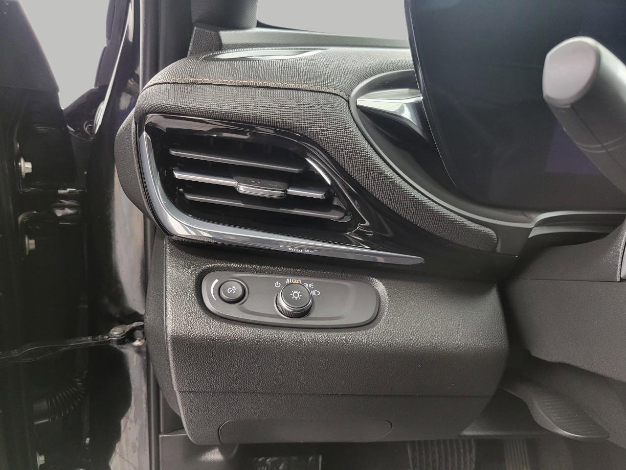 Certified 2024 Buick Envista Avenir image 10