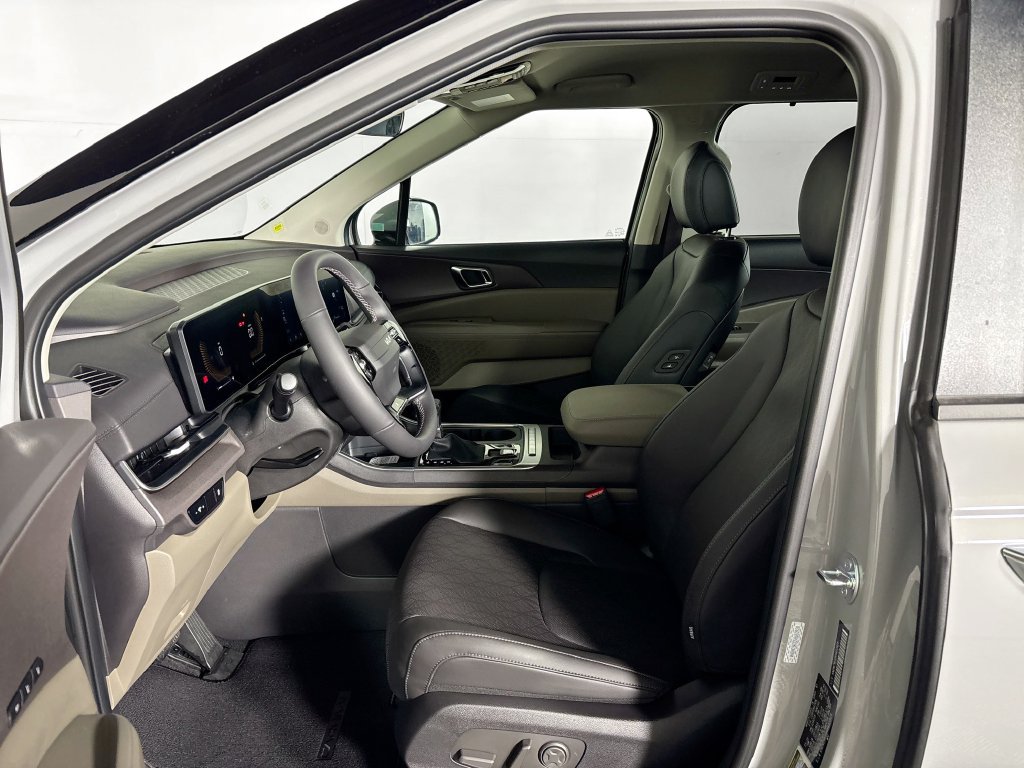 New 2027 Kia Carnival EX FWD image 11
