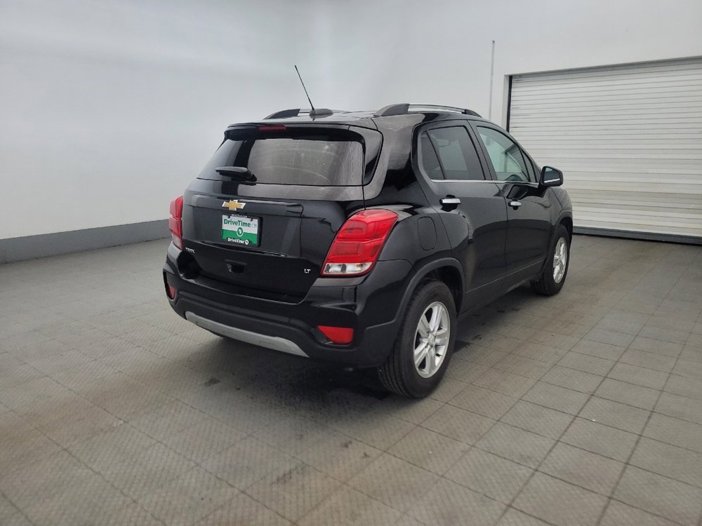 Used 2020 Chevrolet Trax LT w/ LT Convenience Package image 9