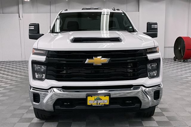 Used 2024 Chevrolet Silverado 2500 W/T w/ WT/CX Safety Package AWD/4WD image 4