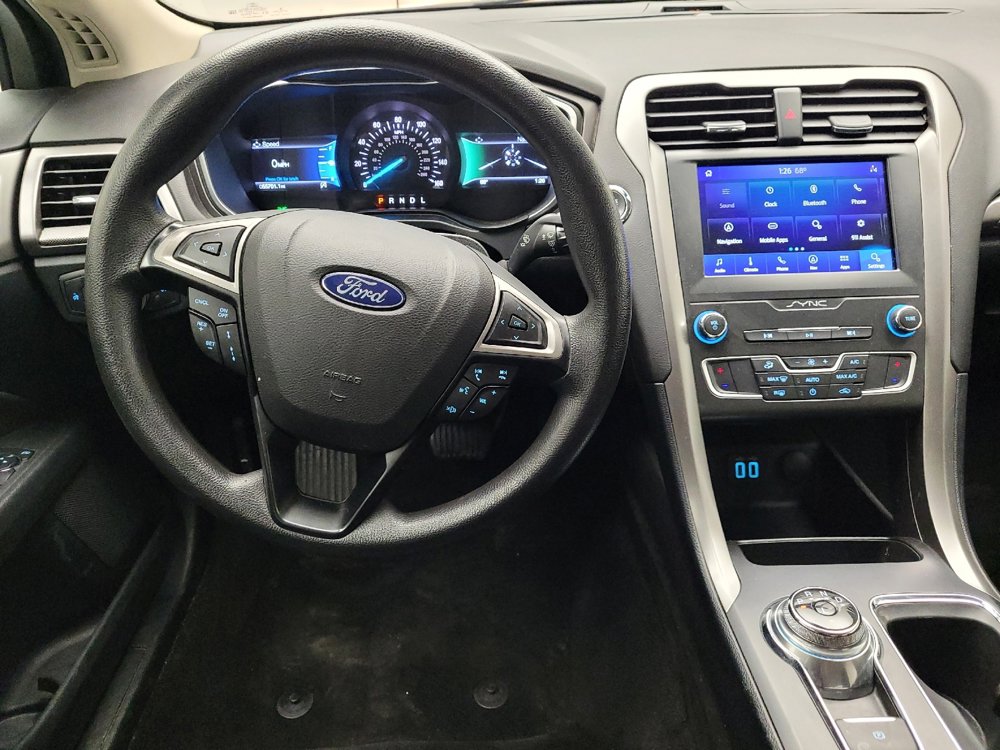 Used 2020 Ford Fusion SE FWD image 22