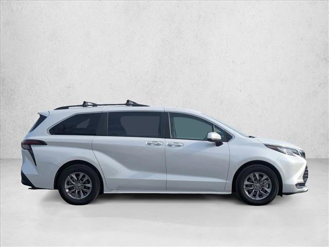 Used 2023 Toyota Sienna XLE video 4
