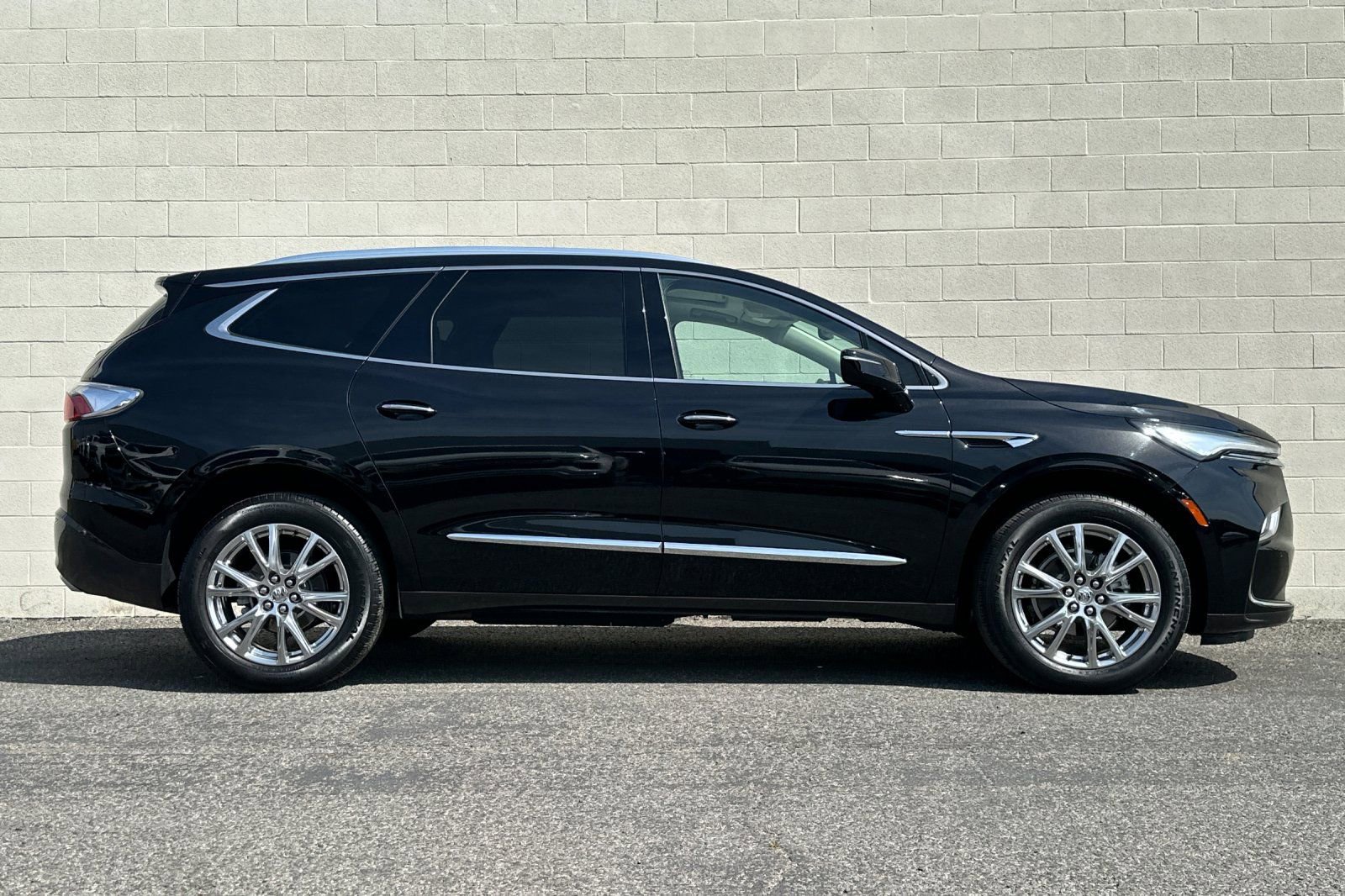 Certified 2023 Buick Enclave Essence w/ Experience Buick Package image 3