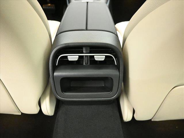 New 2026 Mercedes-Benz E 450 4MATIC Sedan image 22