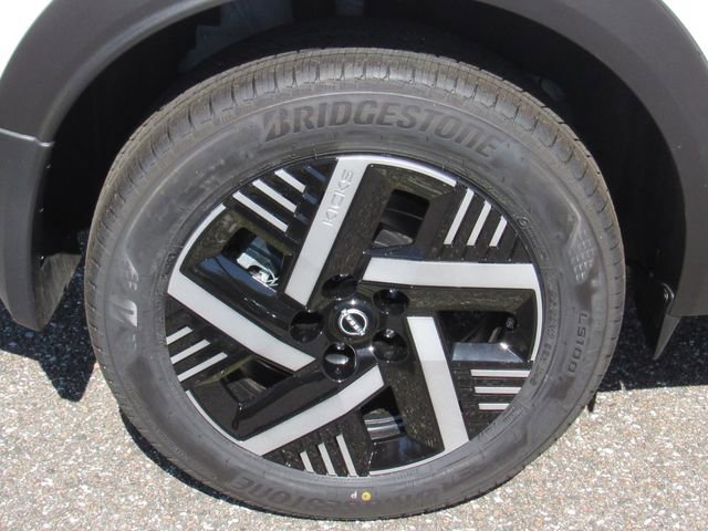 New 2026 Nissan Kicks SV FWD image 12