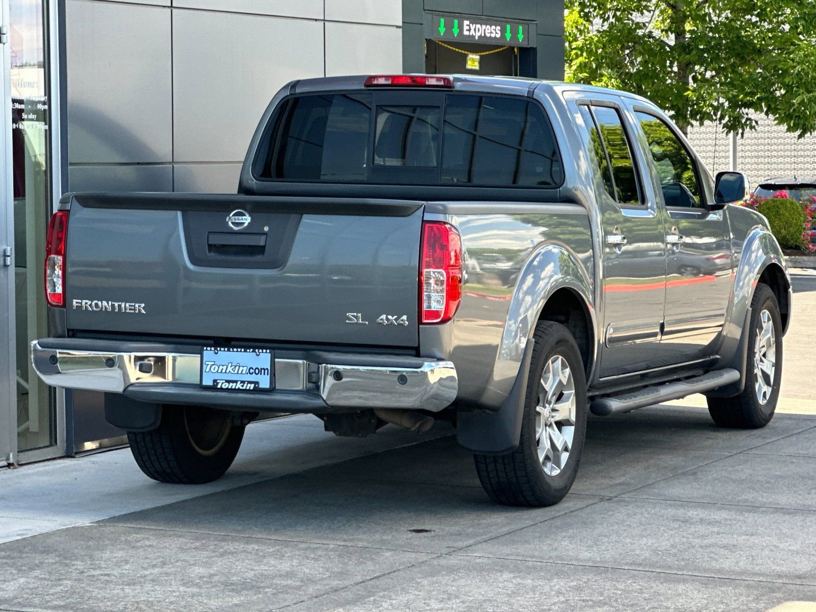 Used 2019 Nissan Frontier SL AWD/4WD image 3