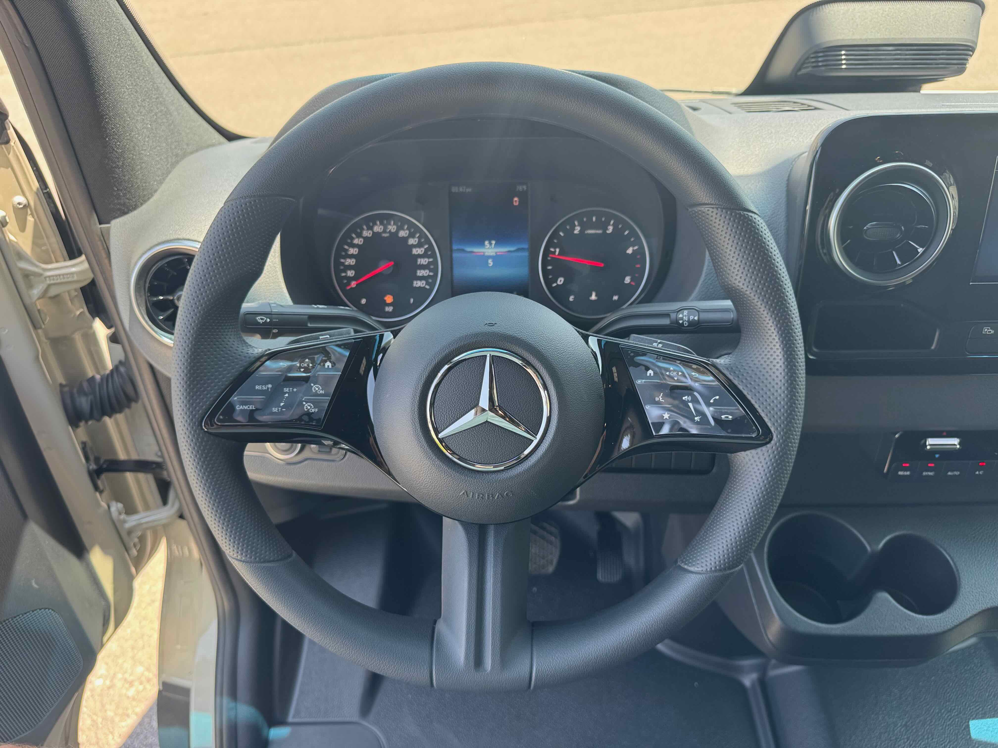 New 2025 Mercedes-Benz Sprinter 2500 image 17