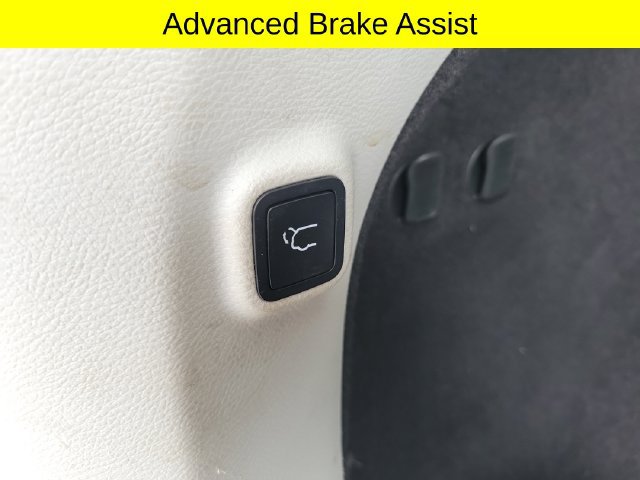 Used 2019 Jeep Cherokee Limited w/ Luxury Group AWD/4WD image 28