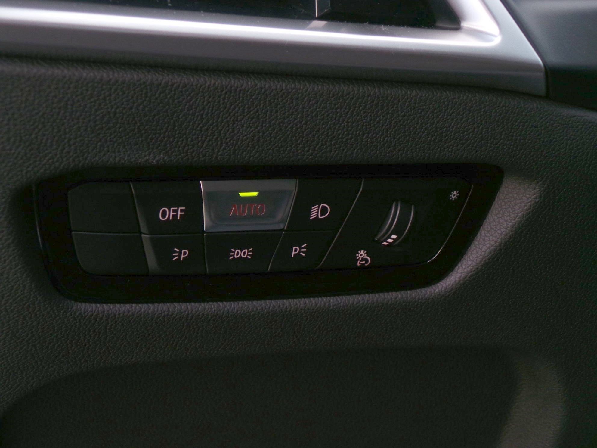 Used 2025 BMW M2 w/ Lighting Package image 26