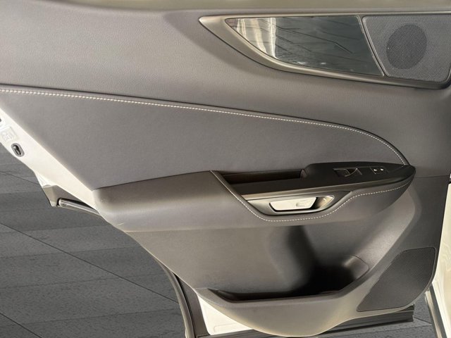Certified 2025 Lexus NX 250 FWD w/ Towing Package (2000 Lbs) image 12