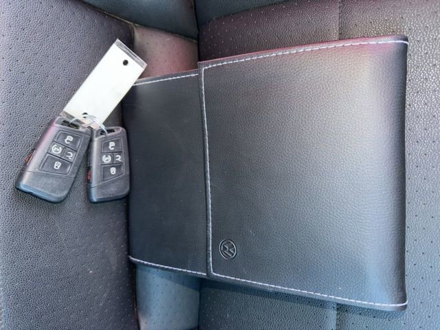 Used 2020 Volkswagen Tiguan SEL image 27