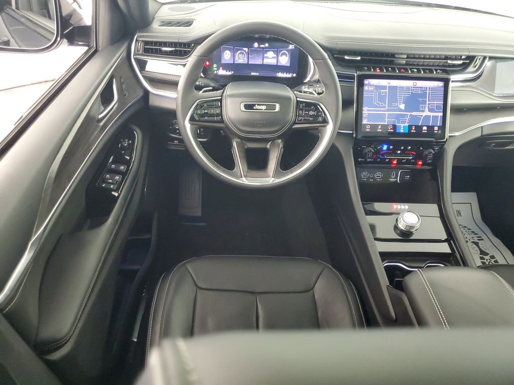 Used 2023 Jeep Grand Cherokee L Overland w/ Trailer Tow Group (B) image 14