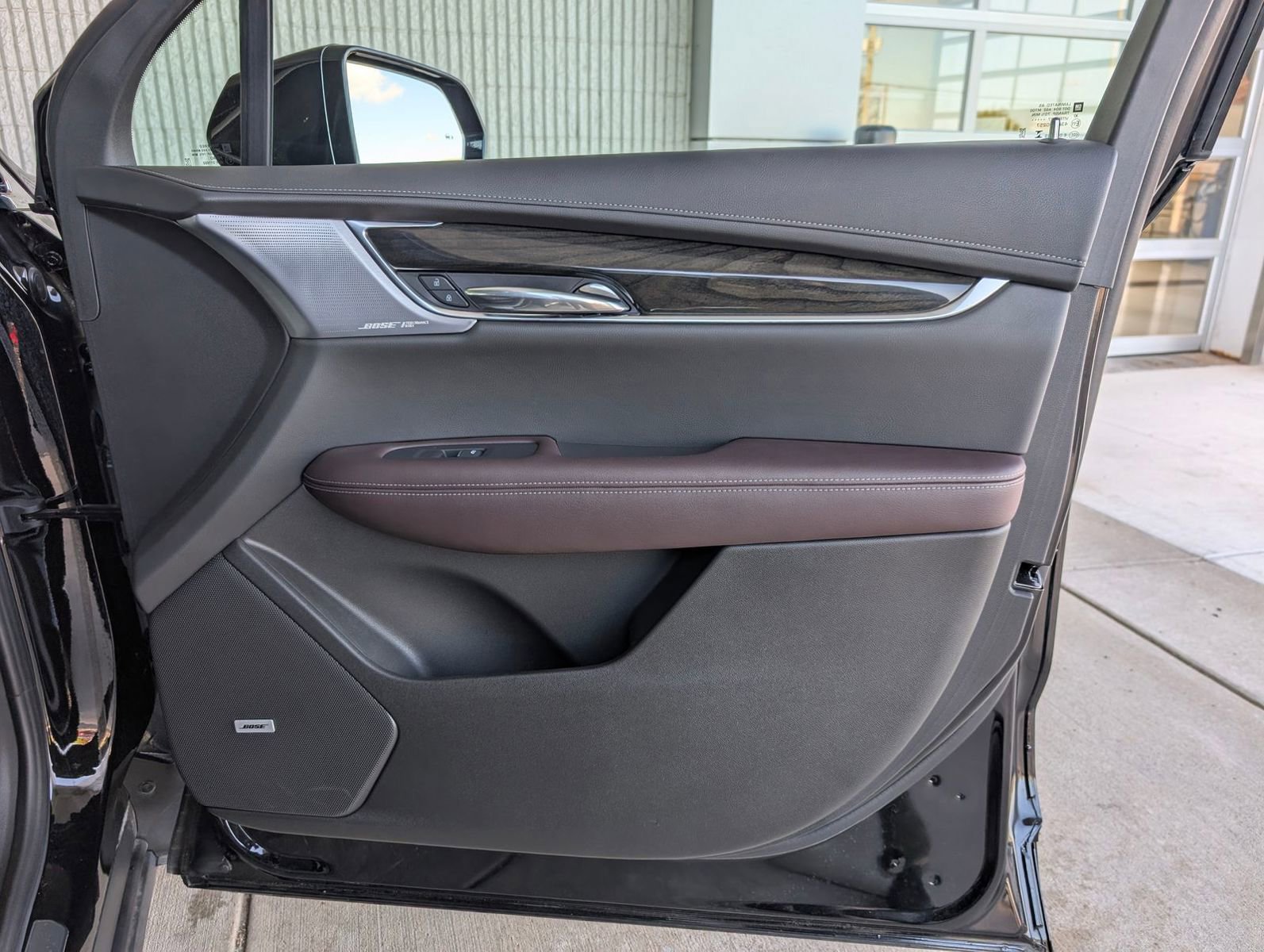 Used 2023 Cadillac XT6 Premium Luxury image 39