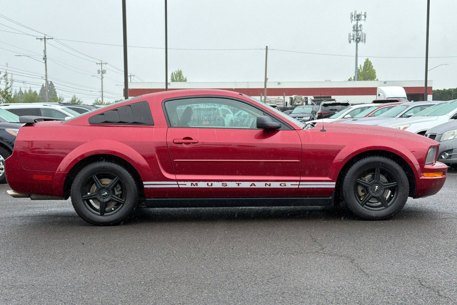 Used 2005 Ford Mustang Premium RWD image 3