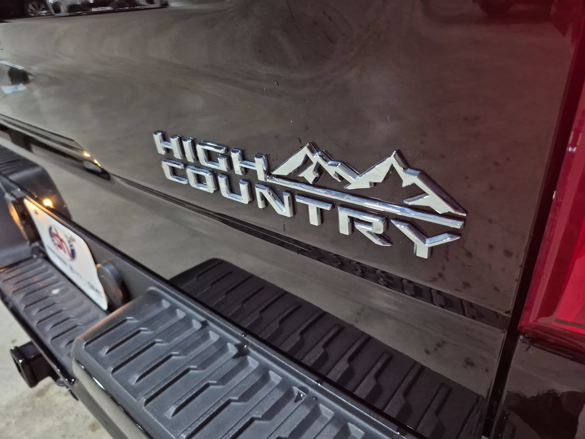 Used 2024 Chevrolet Silverado 1500 High Country w/ High Country Premium Package AWD/4WD image 33