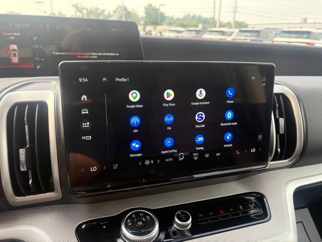 Used 2025 Ford Expedition Active AWD/4WD image 18