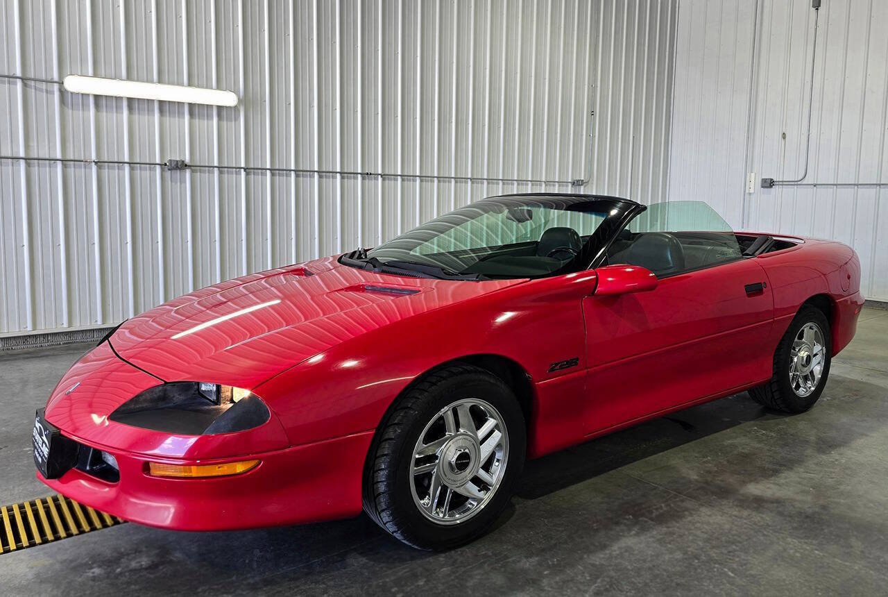 Used 1996 Chevrolet Camaro Z28 RWD image 3