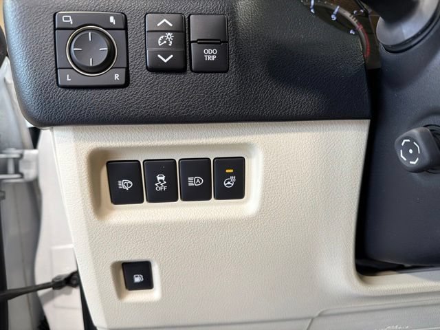 Used 2023 Lexus GX 460 Premium w/ Premium Package AWD/4WD image 11