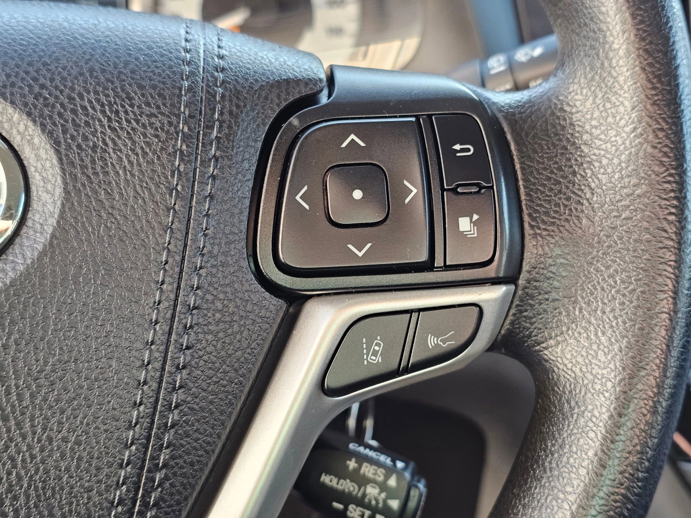 Used 2020 Toyota Sienna L image 26