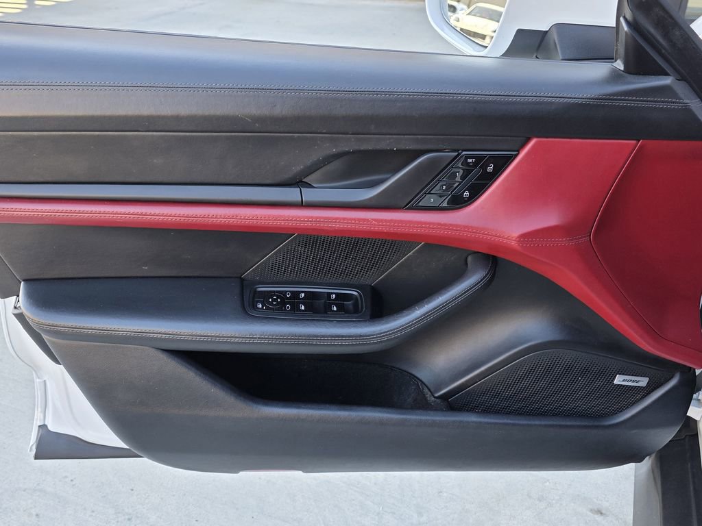 Used 2020 Porsche Taycan 4S image 13